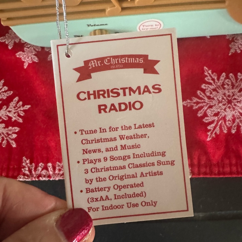 Mr. Christmas Retro Radio - Picture 3 of 6